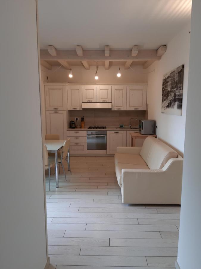 Sweet Appartment Di Guido Peschiera del Garda Exterior photo